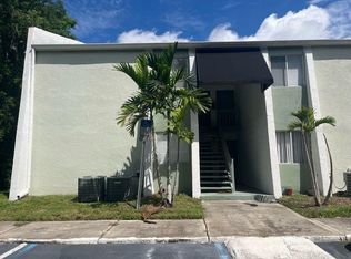 13300 Walsingham Rd APT 52, Largo, FL 33774