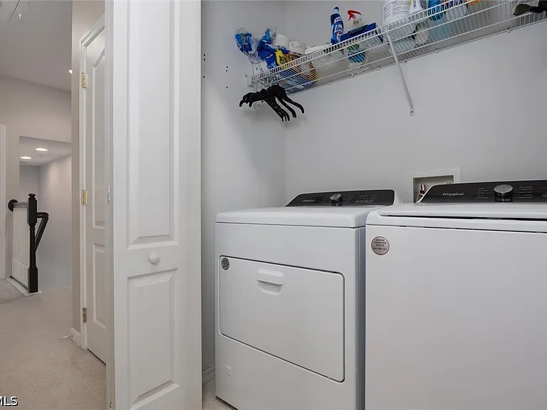 3240 Cottonwood Bnd #201 — Photo 24