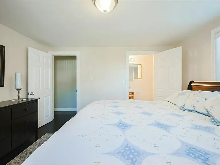 44 S Bedford St — Photo 25