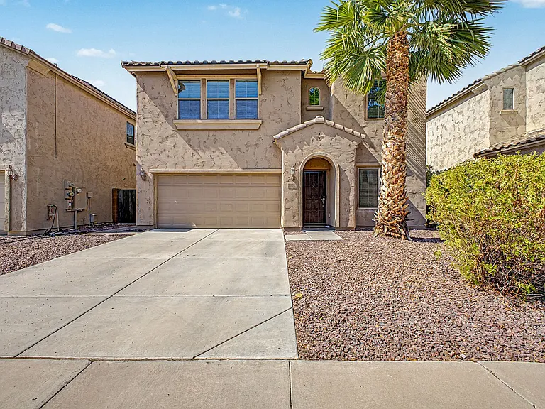 2048 W Monte Cristo Ave — Photo 2