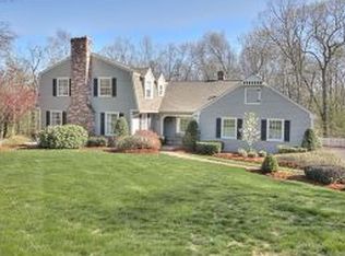 6 Eastwood Rd, Windham, NH 03087