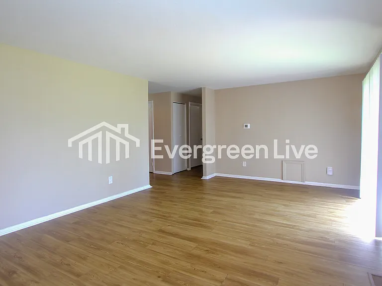 10053 Nassau Ln — Photo 5