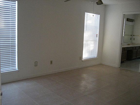 5th image of 8819 Belle Glen Dr