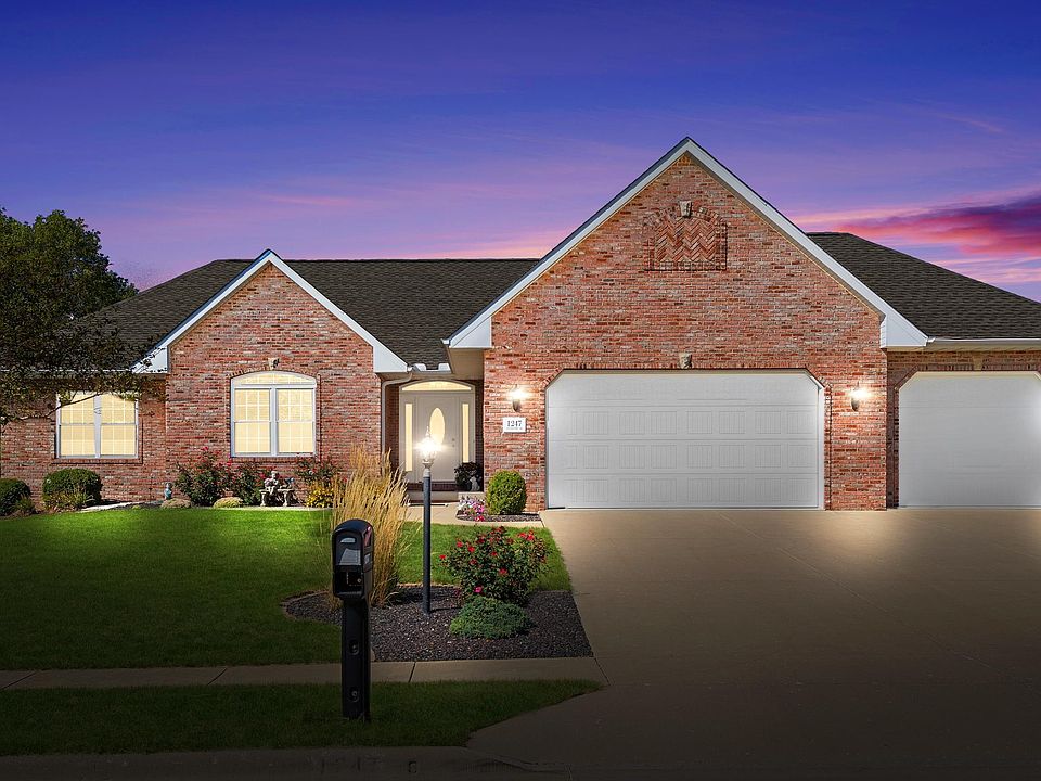 1st image of 1247 Waterford Dr