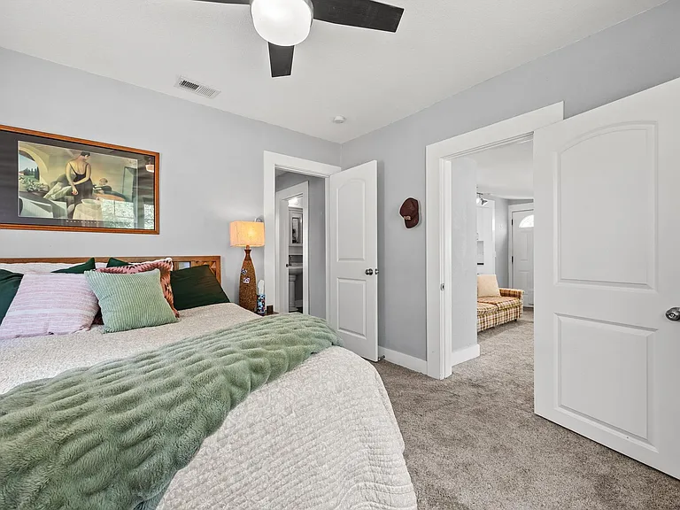 2120 Leander St — Photo 17