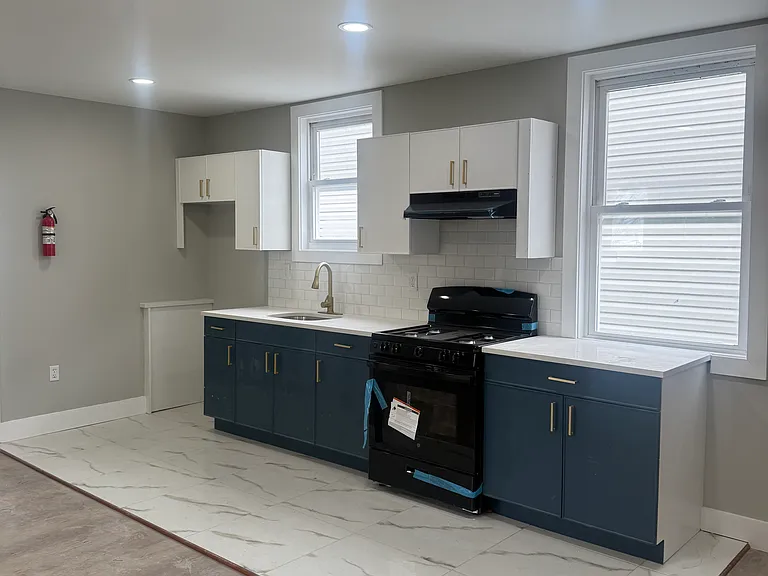 105 Schley St #1 — Photo 1