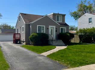 2432 S 13th Ave, Broadview, IL 60155