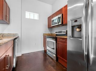 7275 SW 90th Way APT 610, Miami, FL 33156