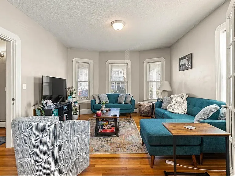 155 Spruce St — Photo 3