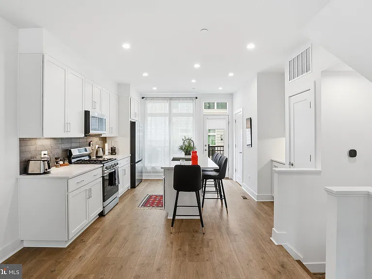 2103 Tysons Rd — Photo 11