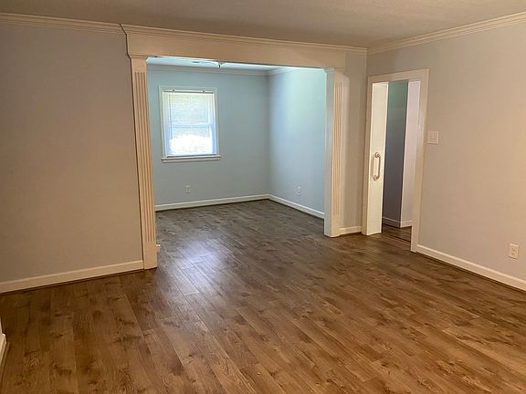 2nd image of 518 Greentree Dr