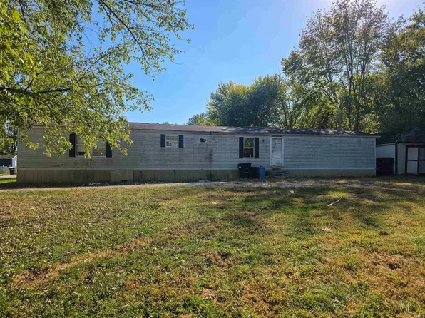 779 A St SW, Linton, IN 47441