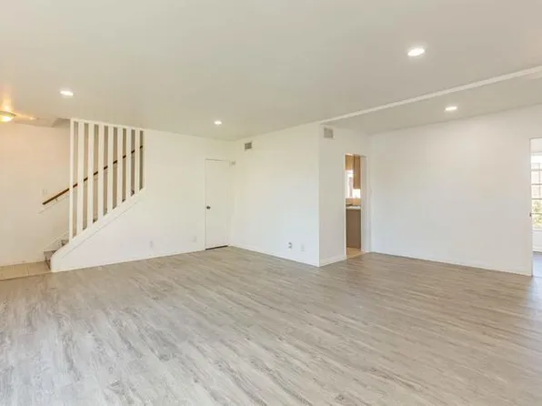 155 Carlton Ave APT 5, Pasadena, CA 91103