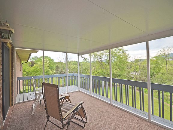 Screened porch