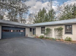 261 Tip Top Rd, Brevard, NC 28712