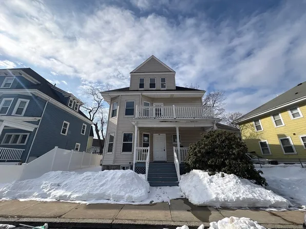 10 Carmen St, Dorchester, MA 02121