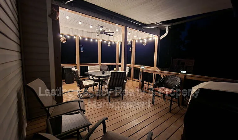 187 Marbrook Dr — Photo 43