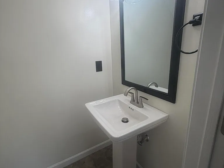 1755 Polaris Dr — Photo 29