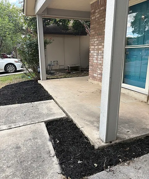 703 Meadow Frg — Photo 3