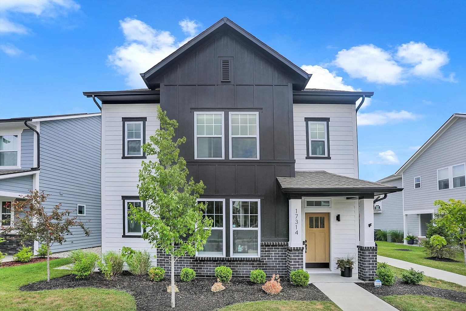 17314 Dovehouse Ln photo 1