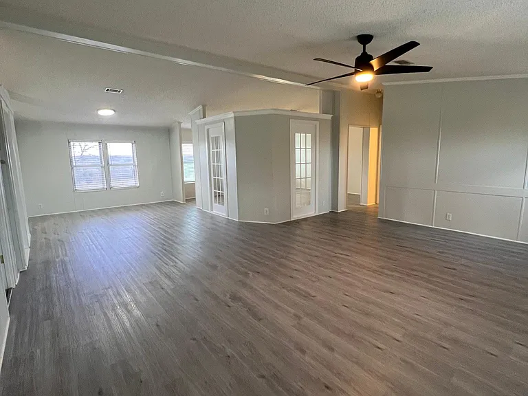 Living /diningroom