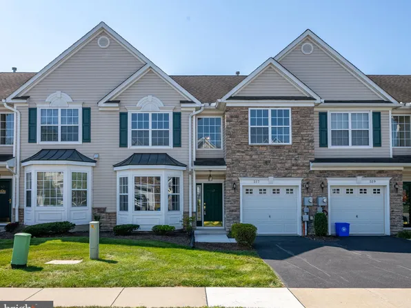 517 Harvest Dr, Blandon, PA 19510