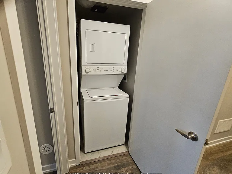 31 Florence St #9 — Photo 16