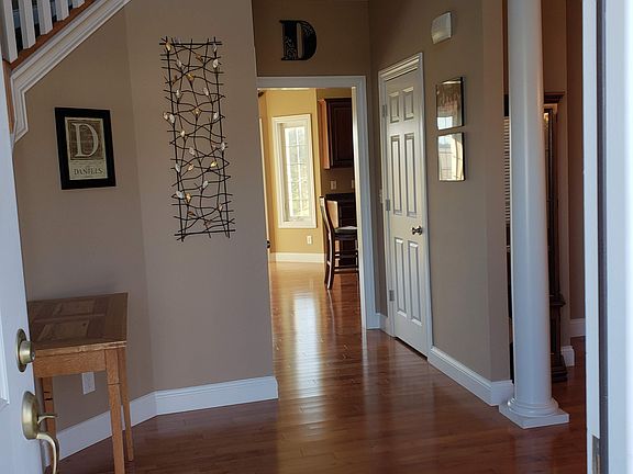 Foyer / Entrance