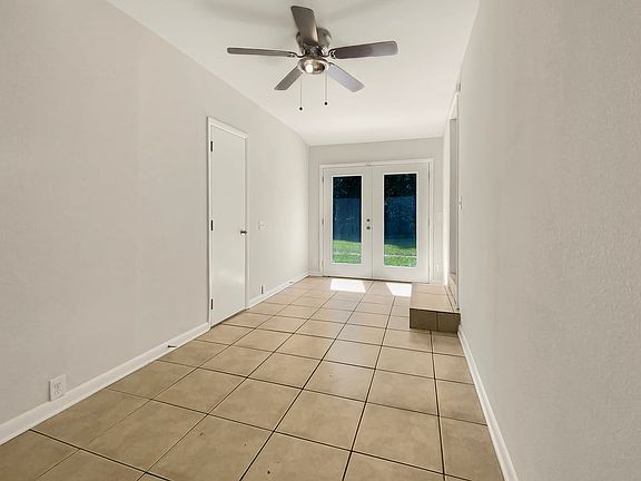 5th image of 7091 Maple Leaf Ln #2027382401