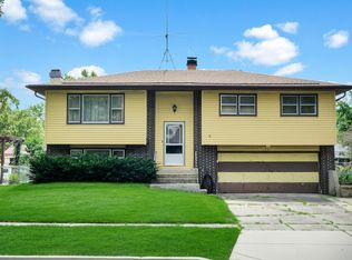 1941 Marigold Ln, Hanover Park, IL 60133