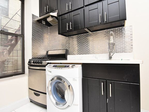 2nd image of 354 W 110th St APT 1C