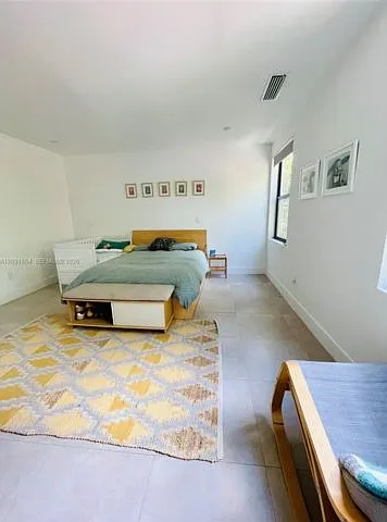2740 SW 29th Ave — Photo 12
