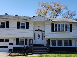 1440 Riveredge Dr, Pompton Lakes, NJ 07442