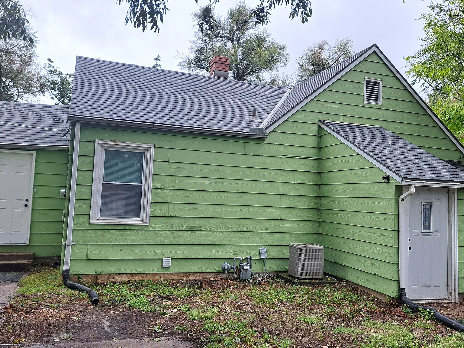 2 bed, 720 sqft, $900 — Photo 2