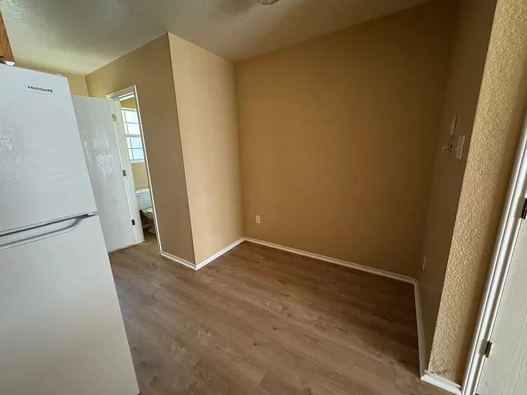 4402 Jeff Scott — Photo 8