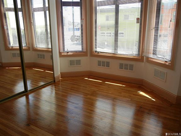 4th image of 810 Taraval St