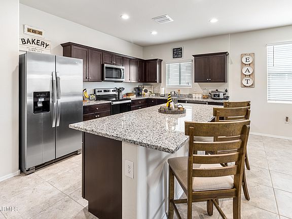 2nd image of 4708 W CINNAMON Avenue