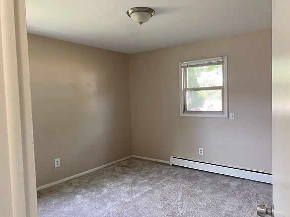 5th image of 1038 Glenaire Dr NW APT A
