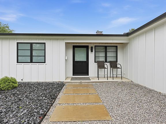 2nd image of 2684 Westmont Blvd