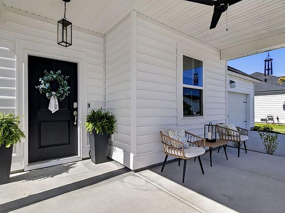 5th image of 967 Arrowwood Way
