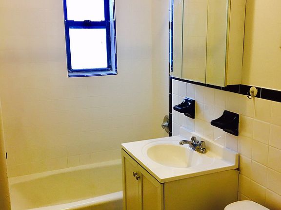 2nd image of 119 Carpenter Ave APT 7A