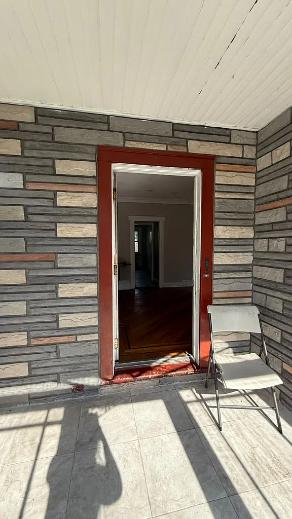 3 bed, 1.5 bath, $3,600 — Photo 2