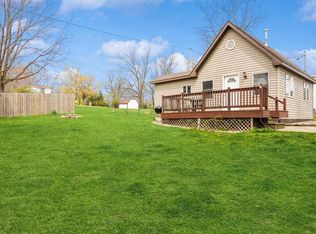 N3355 Juniper Rd, Lake Geneva, WI 53147