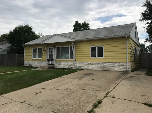 804 14th Ave W, Williston, ND 58801