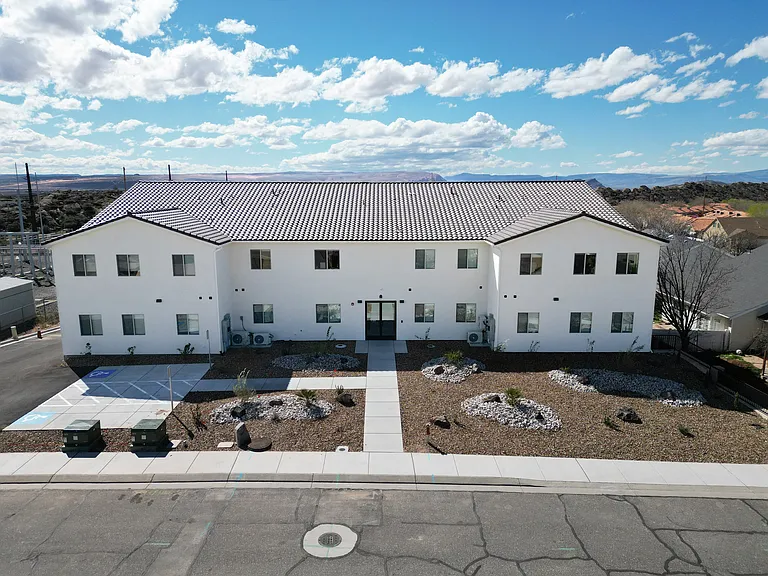 Shadow Ridge Apartments — Photo 1