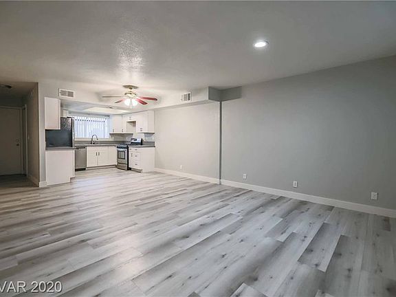 4th image of 883 Rhinegold Way