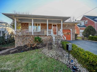 28 Spring St, Freehold, NJ 07728