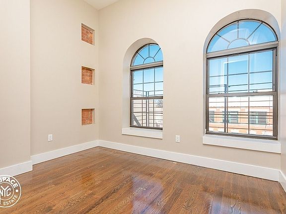 3rd image of 2164 Fulton St #2BX