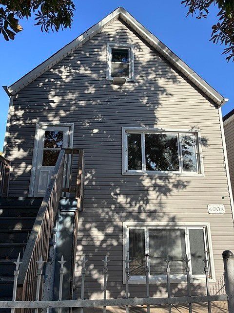 1st image of 4605 S Fairfield Ave