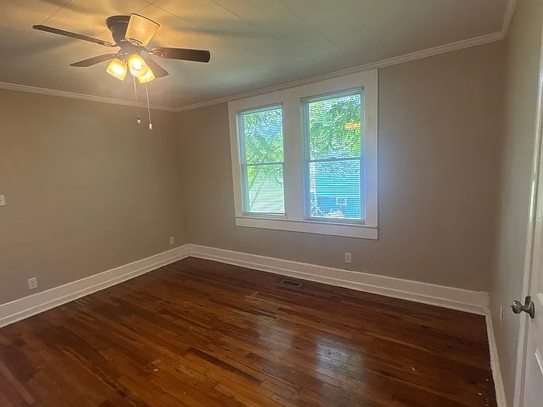 206 Whitney St — Photo 11